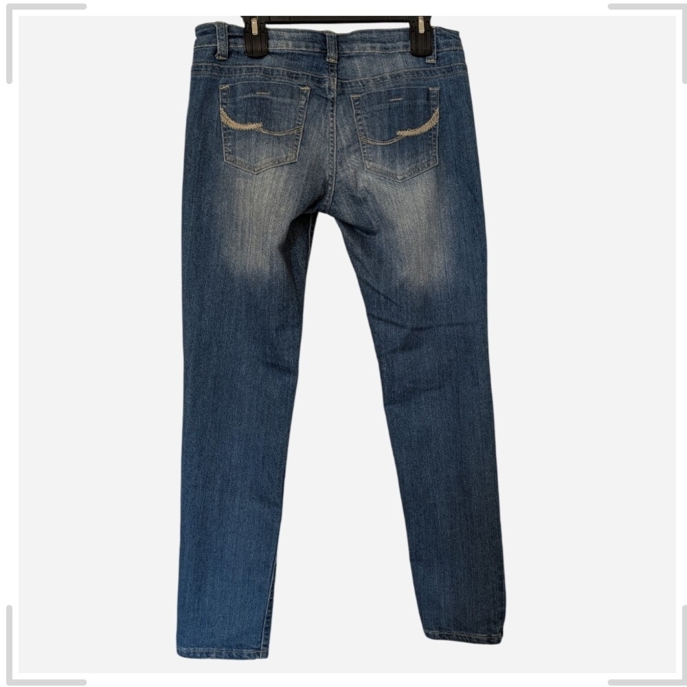 pre-owned BONGO Women's Classic Blue Straight Leg Jeans - Picture 2 of 5